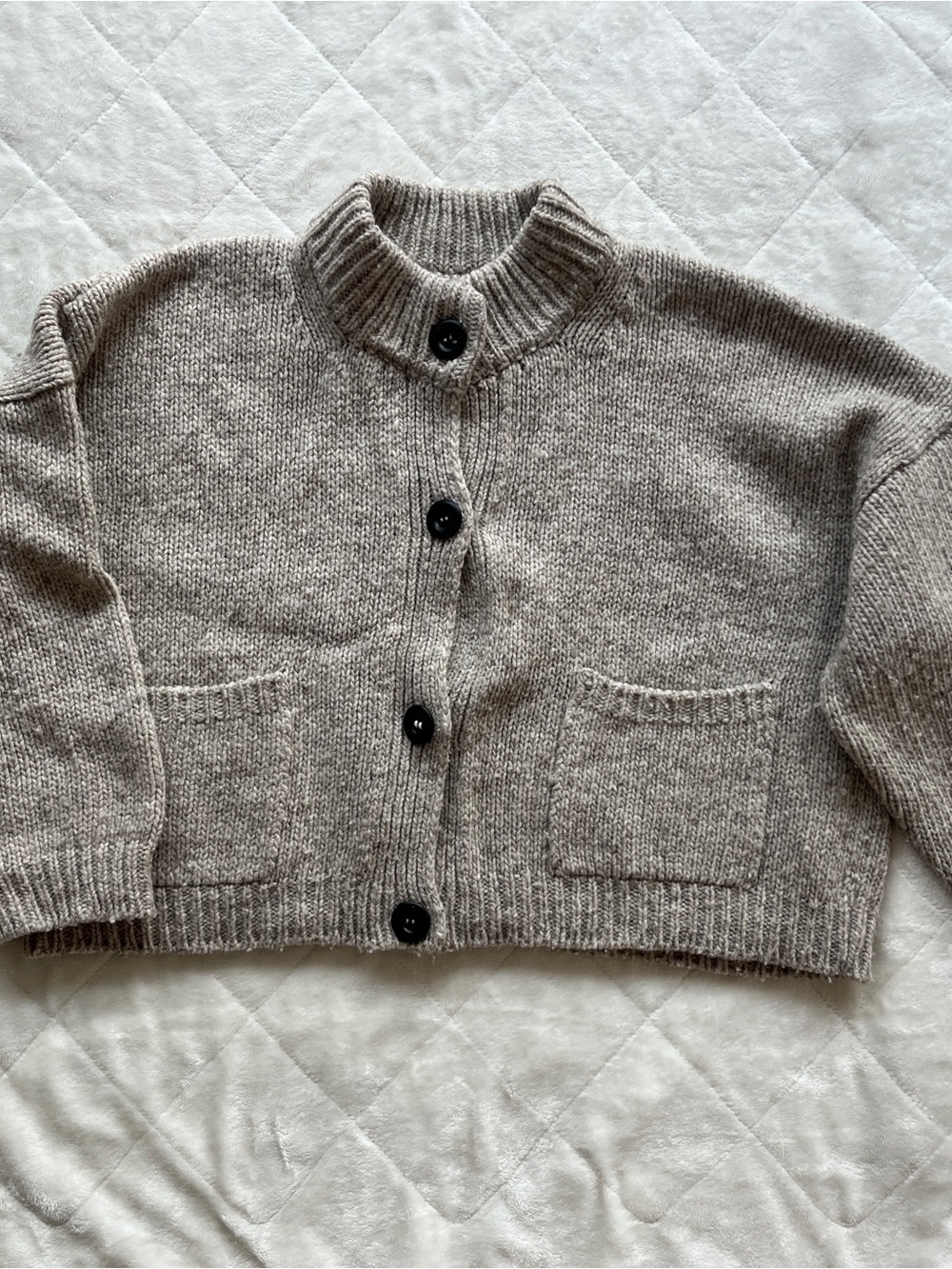 babaa no. 23 Cardigan